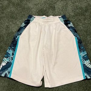 Nike x Kobe Bryant Dry-Fit Basketball shorts - Size M